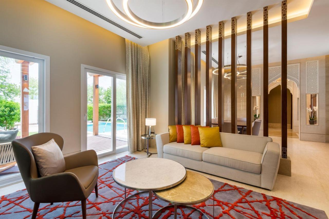 อัล เมสซิลา อะ ลักชัวรี คอลเลคชั่น รีสอร์ต แอนด์ สปา โดฮา Hotel ภายนอก รูปภาพ A living room at the hotel